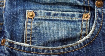 Es sieht nutzlos aus, ist es aber nicht: Wozu dient die kleine Tasche vorne an deiner Jeans?