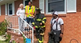 Bombeiros cantam parabéns para idosa de 93 anos: eles estavam na casa dela por causa de uma panela que tinha pegado fogo