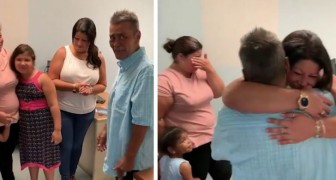Senzatetto ritrova le sue due figlie dopo 24 anni, grazie all'aiuto di due poliziotti gentili (+VIDEO)