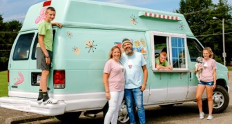 Famiglia acquista un furgone dei gelati per donare pasti caldi e dolcetti ai bambini più bisognosi della loro città