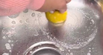 Lavello della cucina: puliscilo in modo ecologico ma efficace con il limone spremuto