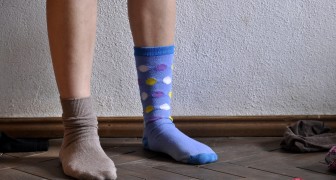 Il mistero dei calzini spaiati : la formula della scienza che ne prevede la sparizione in lavatrice