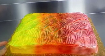 It looks like a normal cake but when you turn it the other way ... something incredible happens !