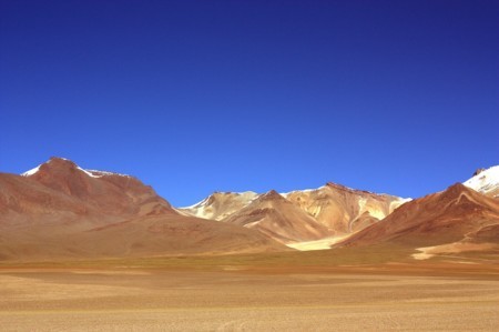 Le condizioni di estrema siccità di questo deserto, isolato tra due catene montuose, lo rendono simile ai paesaggi finora visti su Marte...