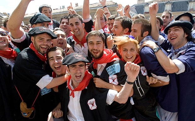 10. Concludiamo con una legge assurda che invece è stata abolita di recente: dal maggio 2015 gli spagnoli dei Paesi Baschi potranno recarsi nella regione islandese del Westfjords senza rischiare di essere uccisi su due piedi come permetteva una legge del 1615.