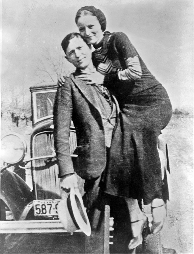 A metà tra storia vera e romanzo, tra buoni e cattivi, tra amore e illegalità, Bonnie e Clyde rimangono i protagonisti indiscussi della storia degli Stati Uniti degli anni '30.