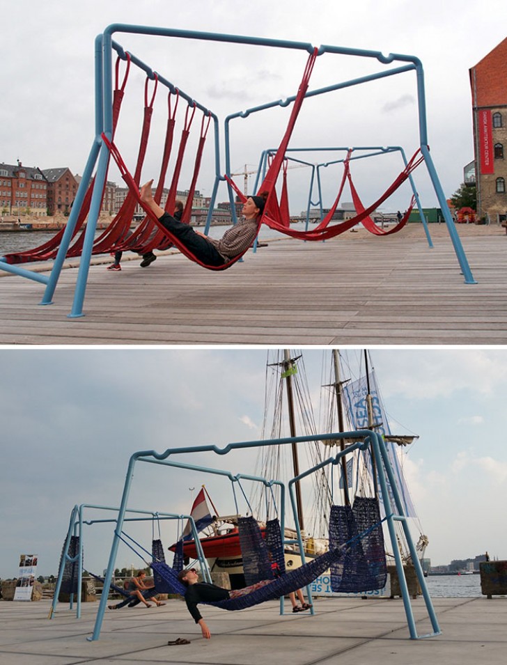 8. Deze hangmatbankjes kijken uit over de rivier in Kopenhagen.