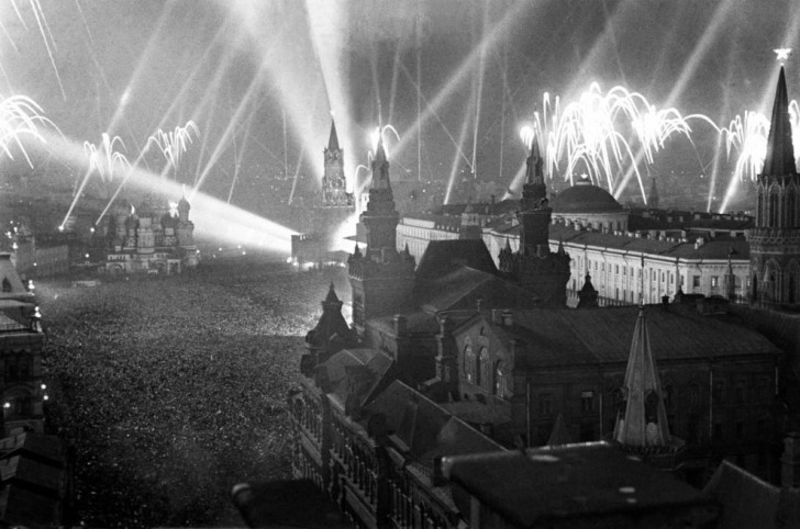 Het Rode Plein tijdens de viering van het einde van de Tweede Wereldoorlog.