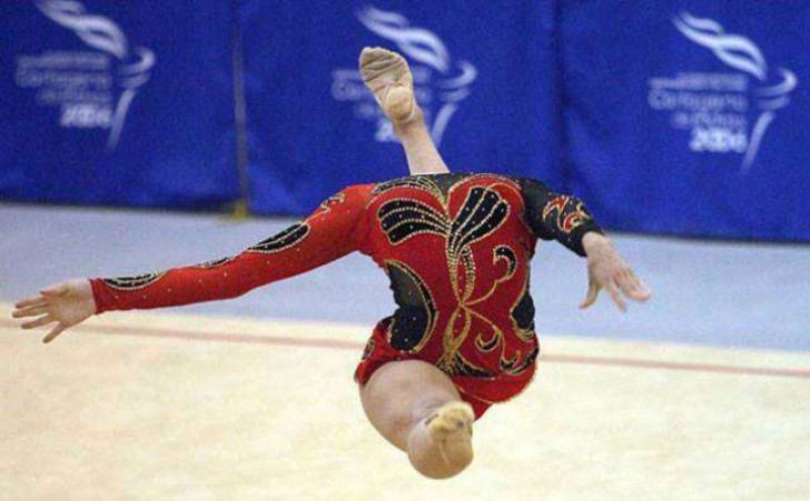 4. Eine talentierte Gymnastin.