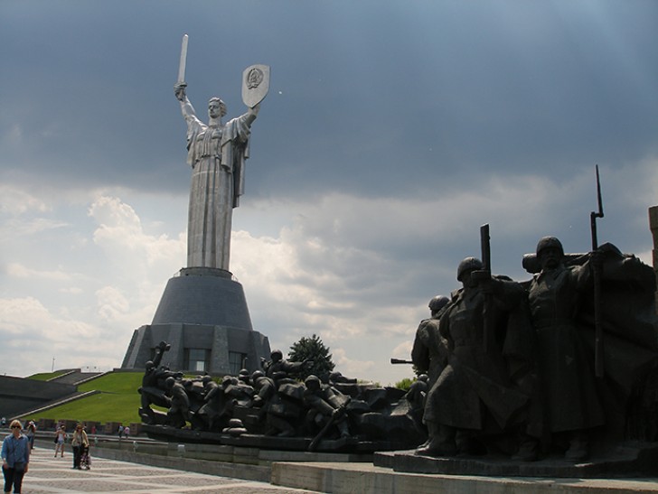 19. Statue de Mère-Patrie, Ukraine.