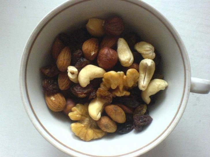 5. Noix, amandes, noisettes, noix de cajou