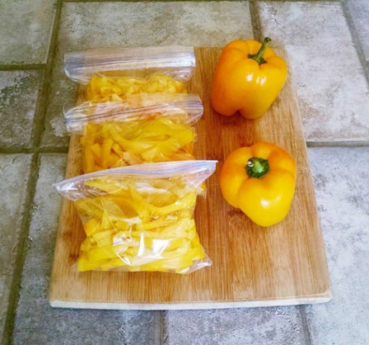 14. To eat fresh vegetables even when you have no time ---freeze them! Put them already sliced ​​in plastic bags so that they can later be taken out of the freezer and quickly cooked.