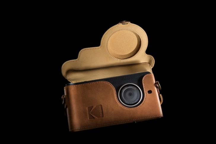 Ecco a voi il gioiello made in Kodak: si chiama EXTRA e sarà il cellulare/macchina fotografica che tutti noi vorremmo avere!