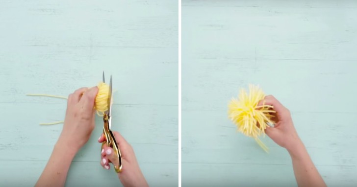 After knotting and tying the balls in the center, insert the scissors first on one side and then the other and cut. This way you have created the first pom-pom.