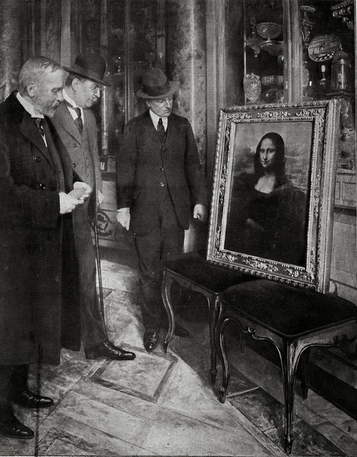 La Mona Lisa nella Galleria degli Uffizi, a Firenze, nel 1913.