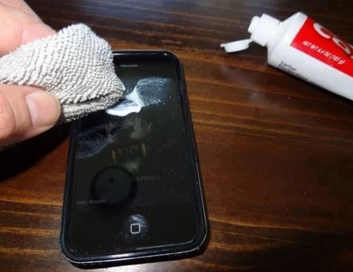 Remove scratches on your cell phone screen with toothpaste!