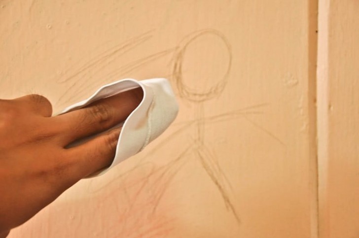 Use toothpaste to easily remove ink and crayon drawings from walls and doors ...