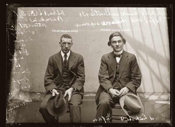 2. Albert Stewart Warnkin en Adolf Gustave Beutler. De eerste werd gearresteerd voor aanranding en de laatste voor obscene en doelbewuste obsceniteiten.