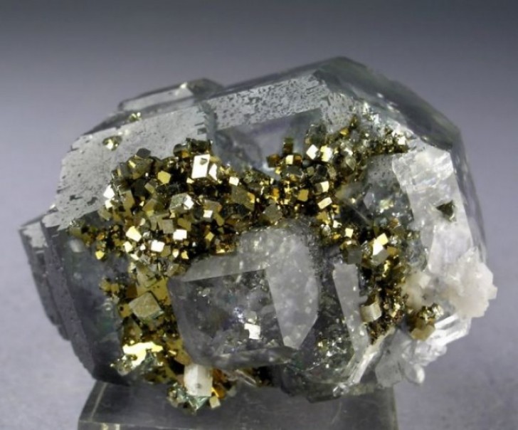 19. Fluorit, Quartz und Pyrit