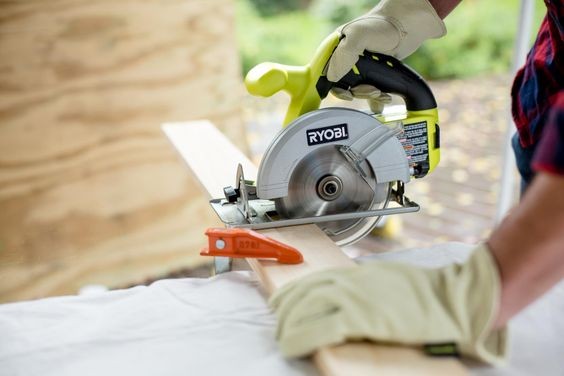 You can use any type of saw to cut the slats.