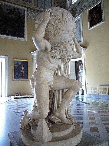La più antica scultura raffigurante un globo terrestre è quella dell'Atlante Farnese, conservata al Museo Archeologico di Napoli, risalente al II secolo d.C.