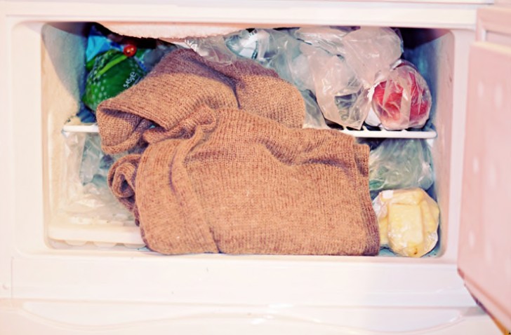 Say "Goodbye" to all the lint left behind by wool sweaters. The solution is --- the freezer!