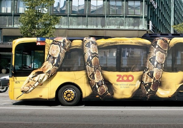 27. Una visita allo zoo? Questa pubblicità a Copenaghen sembra essere convincente!