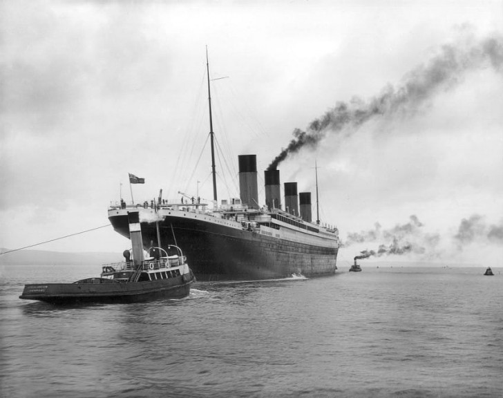 Finora gli storici hanno ritenuto che l'iceberg fosse l'unica causa del naufragio del Titanic, ma un esperto ha portato alla luce una nuova teoria...