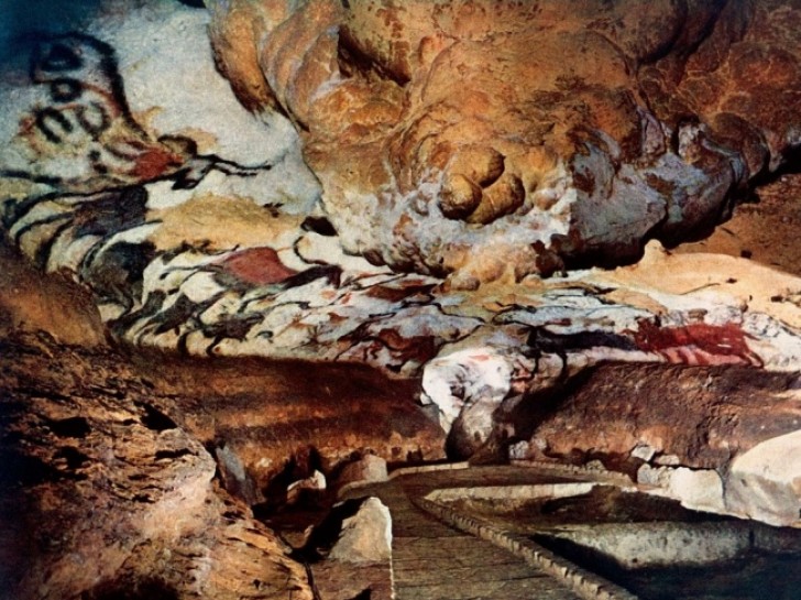 10. Grotte di Lascaux, una valida testimonianza del Paleolitico.