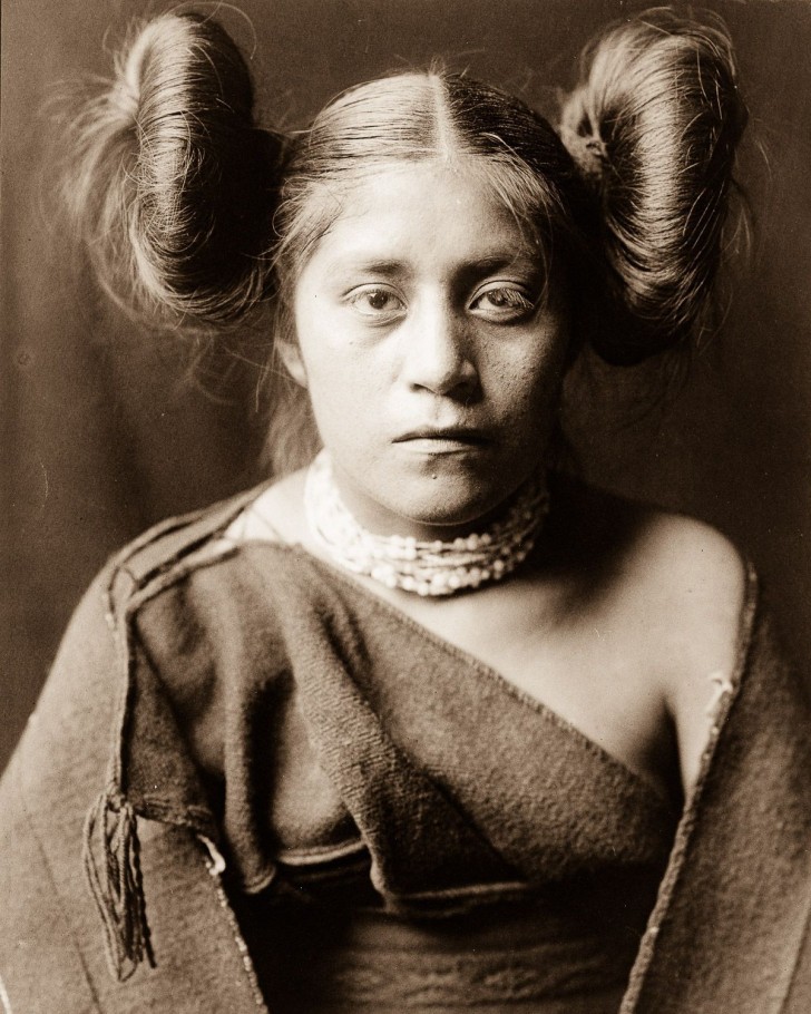 16. Une jeune fille Tewa, 1906