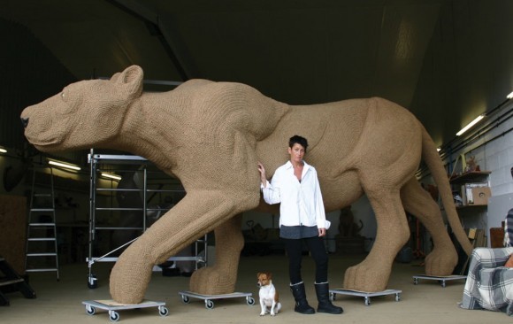 L'oeuvre la plus majestueuse de Shauna est une lionne, qui lui a été commissionnée à l'occasione des JO de Londres en 2012.