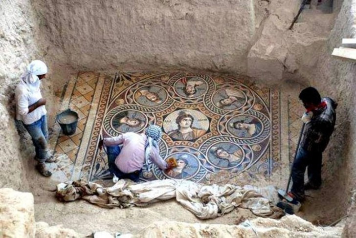 Les archéologues, dirigés par le professeur Kutalmış Görkay, ont été surpris par la conservation incroyable des mosaïques.