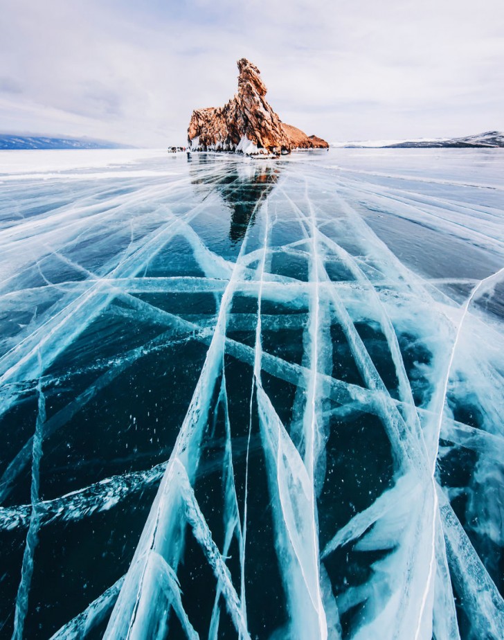 La sua lunghezza raggiunge i 600 km e nei mesi invernali viene ricoperto da una lastra di ghiaccio spessa fino a 2 metri.