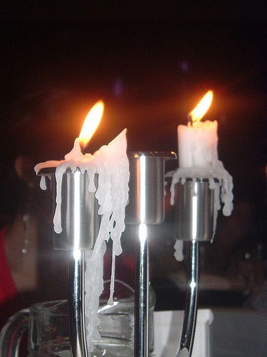 2. Come rimuovere la cera delle candele?