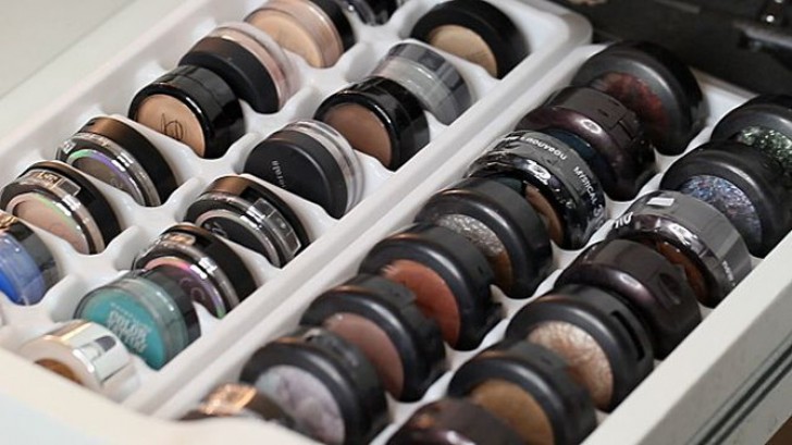 13. Do you love makeup? You can use an ice cube tray to keep all your different eye shadows in order.