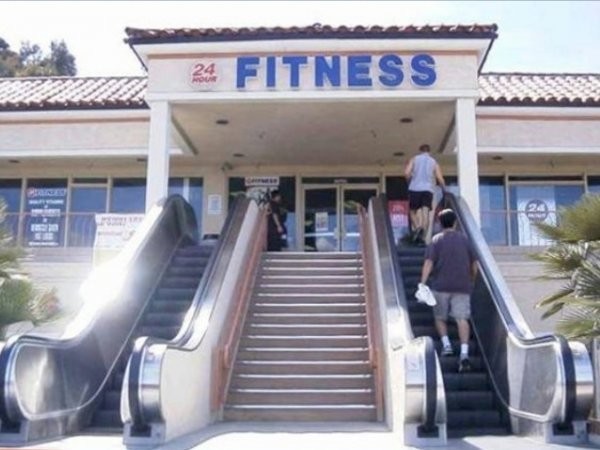 8. Auf ins Fitnesstudio!... mit der Rolltreppe.