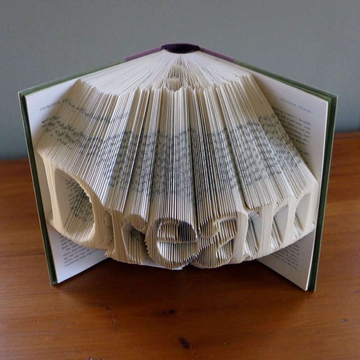 Cette artiste réussit à transformer les pages des livres en des sculptures magnifiques - 2