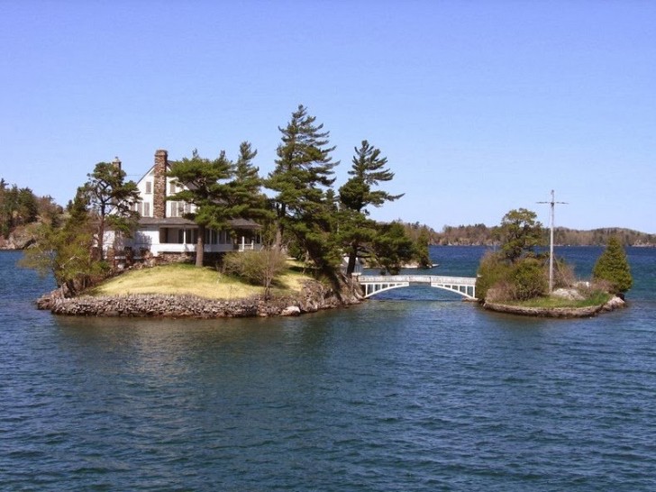 Cela reste difficile d'habiter sur une de ces îles car il faut avoir un bateau et les moyens pour assurer les coûts.