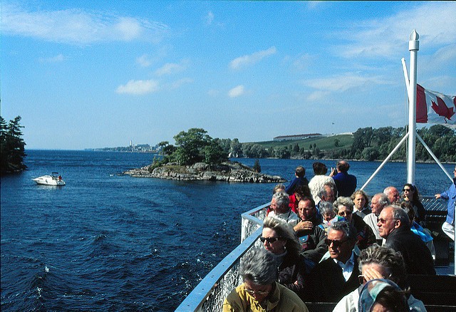 Aujourd'hui, si vous voulez visiter l'archipel, vous pouvez profiter de la navette maritime qui les relie.