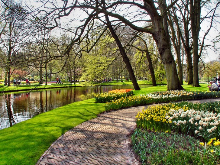 Il giardino botanico vero e proprio nacque nel 1959 per volere dell'allora sindaco della città: l'obiettivo era quello di diventare il parco più grande e colorato del mondo. 