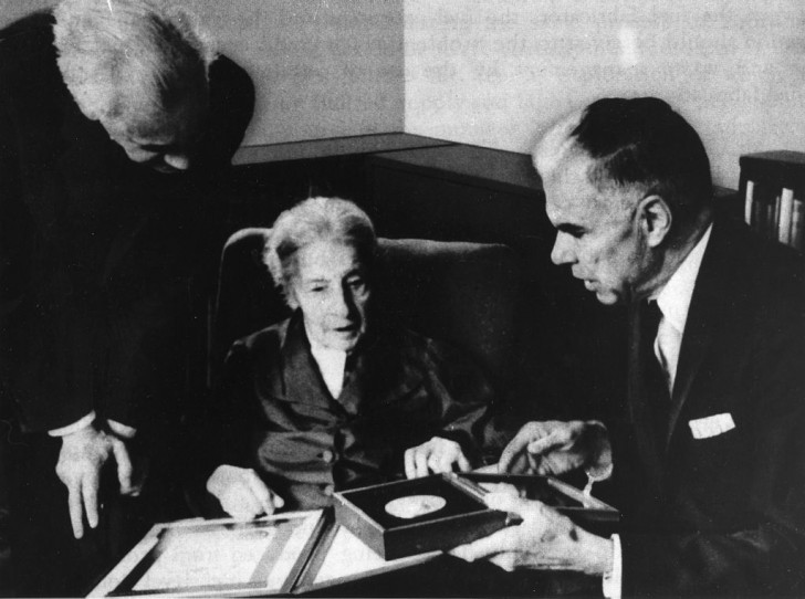4. 1930: Lise Meitner scopre la fissione nucleare