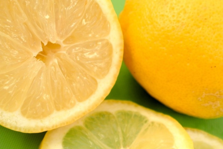 Alternative uses of lemons with foods