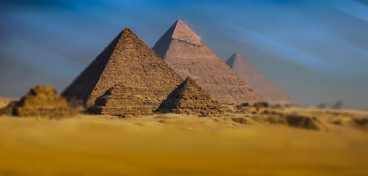 16. E non dimenticate il complesso delle Piramidi di Giza!