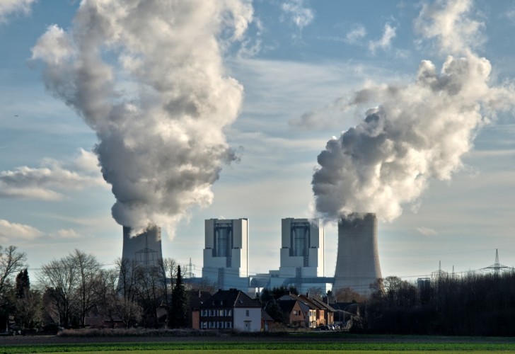 5. China sluit al zijn kolenmijnen met als doel de lucht weer schoon te krijgen en zich te richten op duurzame energie.