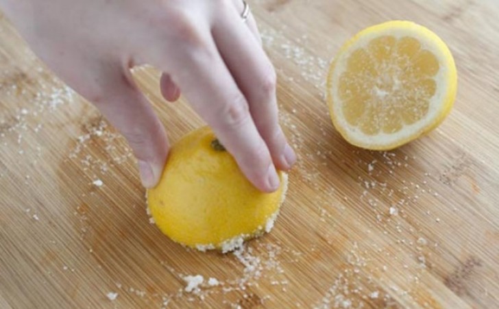 3. Cleaning a wooden cutting board