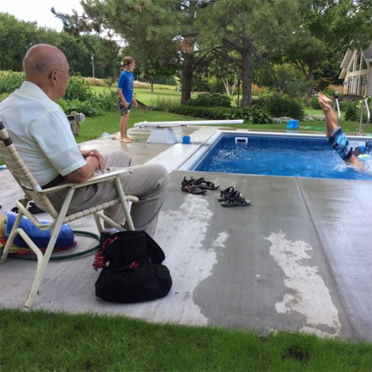 Het zwembad meet 10 bij 15 meter: nu is het niet meer stil in huis bij Davison!