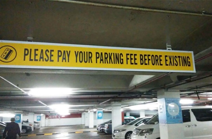 4. "Per favore pagare il parcheggio prima ancora di esistere".
