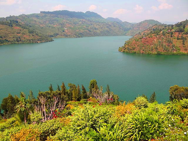 #8. Lago Kivu
