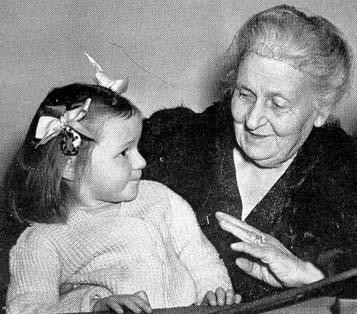 Dans les conclusions des travaux de Maria Montessori réalisés au cours de sa vie , elle a identifié 15 principes qui permettent de rendre les enfants heureux et responsables.