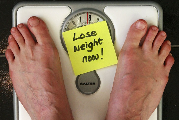 Manger rapidement fait prendre du poids trois fois plus vite par rapport à ceux qui mâchent bien et lentement.